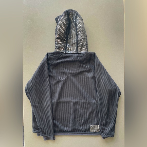 Adidas hoodie with mesh outer layer - Picture 3 of 4